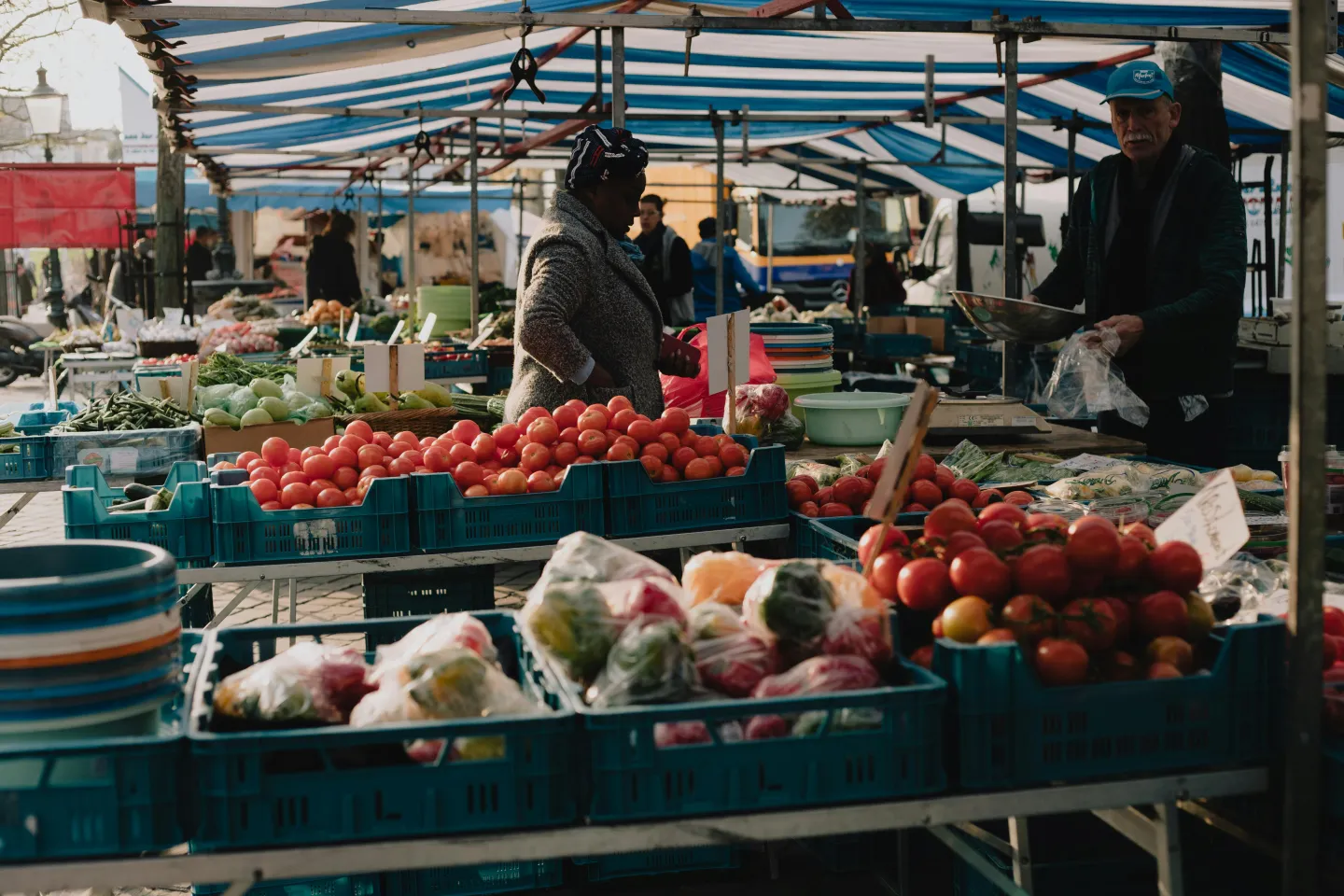 Mensen op de markt