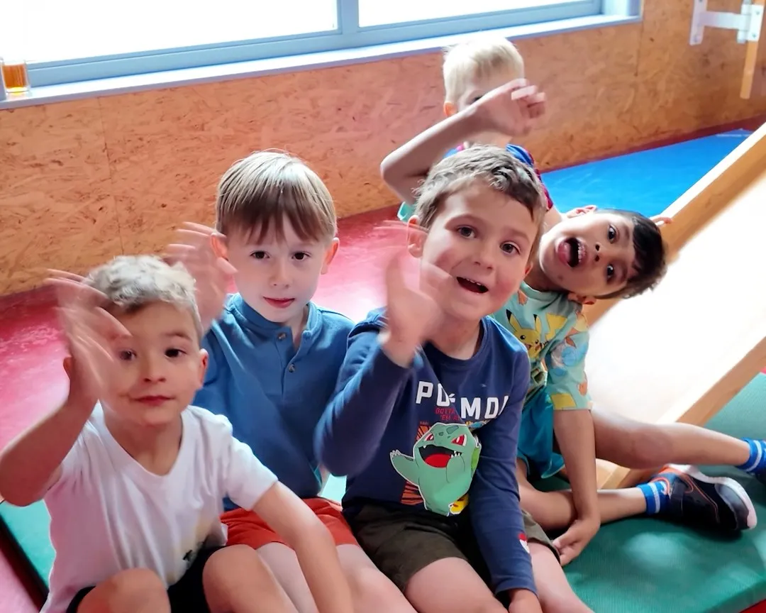 Kinderen bij stage Onderwijsassistent bij basisschool