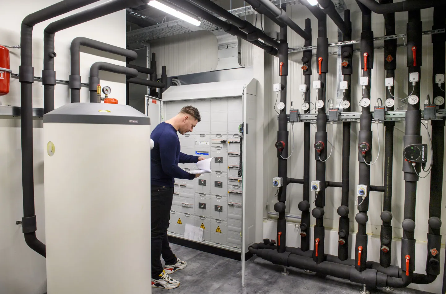 Student controleert werking van een systeem