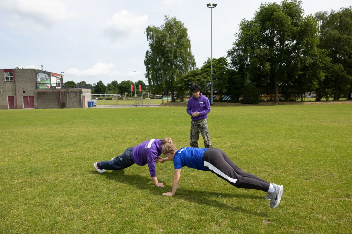Student Flexopleiding Medewerker Sport & Recreatie geeft sportles