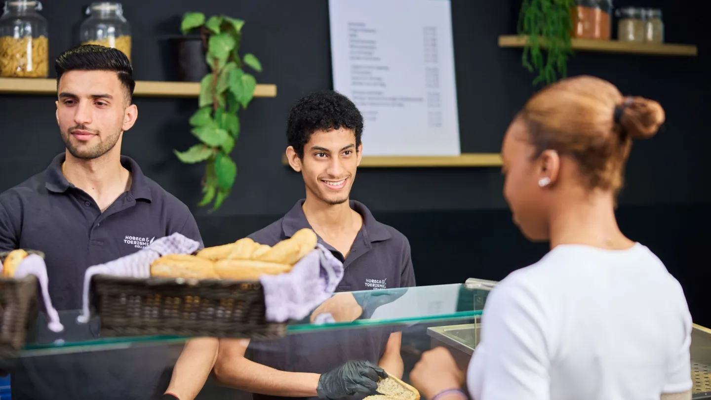 Studenten horeca bemannen broodbar