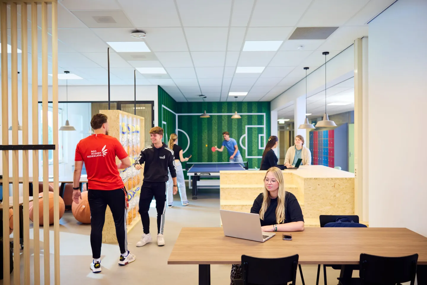 Studenten in sporthub Campus Amersfoort