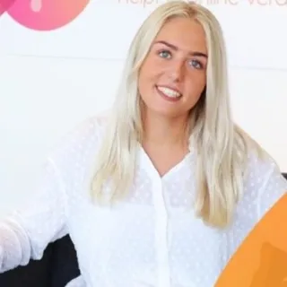 Kaylee, student Junior Accountmanager mhbo